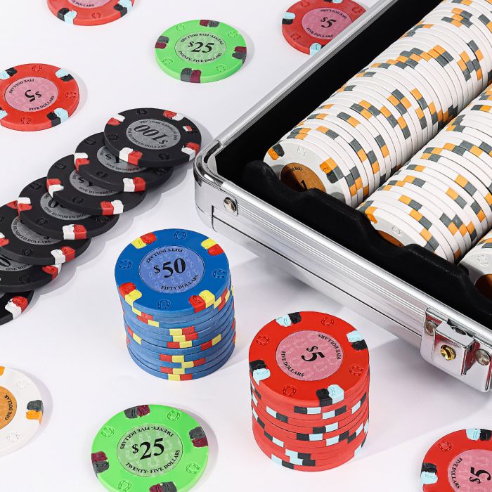 13.5g 500pc Lucky Horseshoe Clay Poker Chips Set from Discount